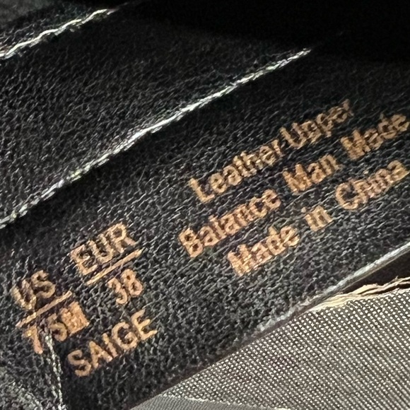 🌻NEW w/tag Sam Edelman Saige Black Suede Ankle Bootie Pointed Toe Heel Size 7.5 - Picture 9 of 11